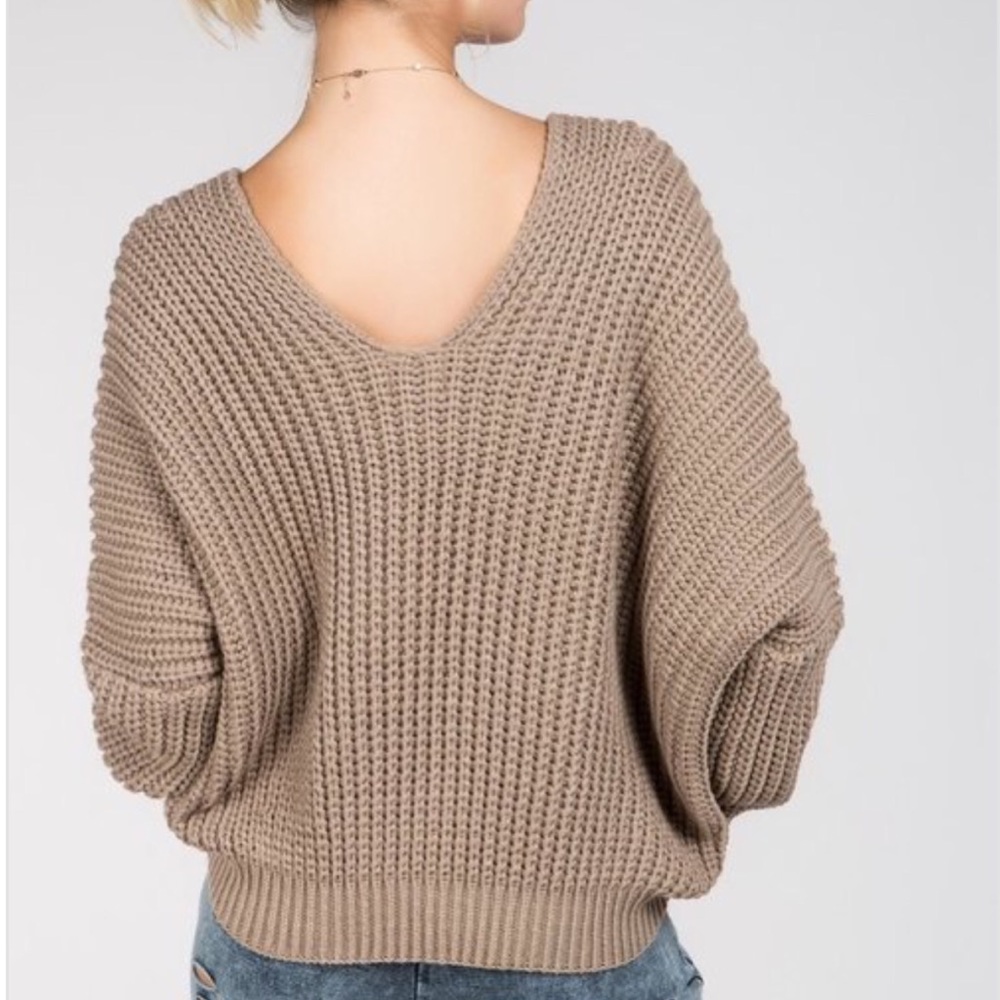 LAST 1️⃣ Cable Knit V Neck Dolman Sweater - Picture 3 of 4